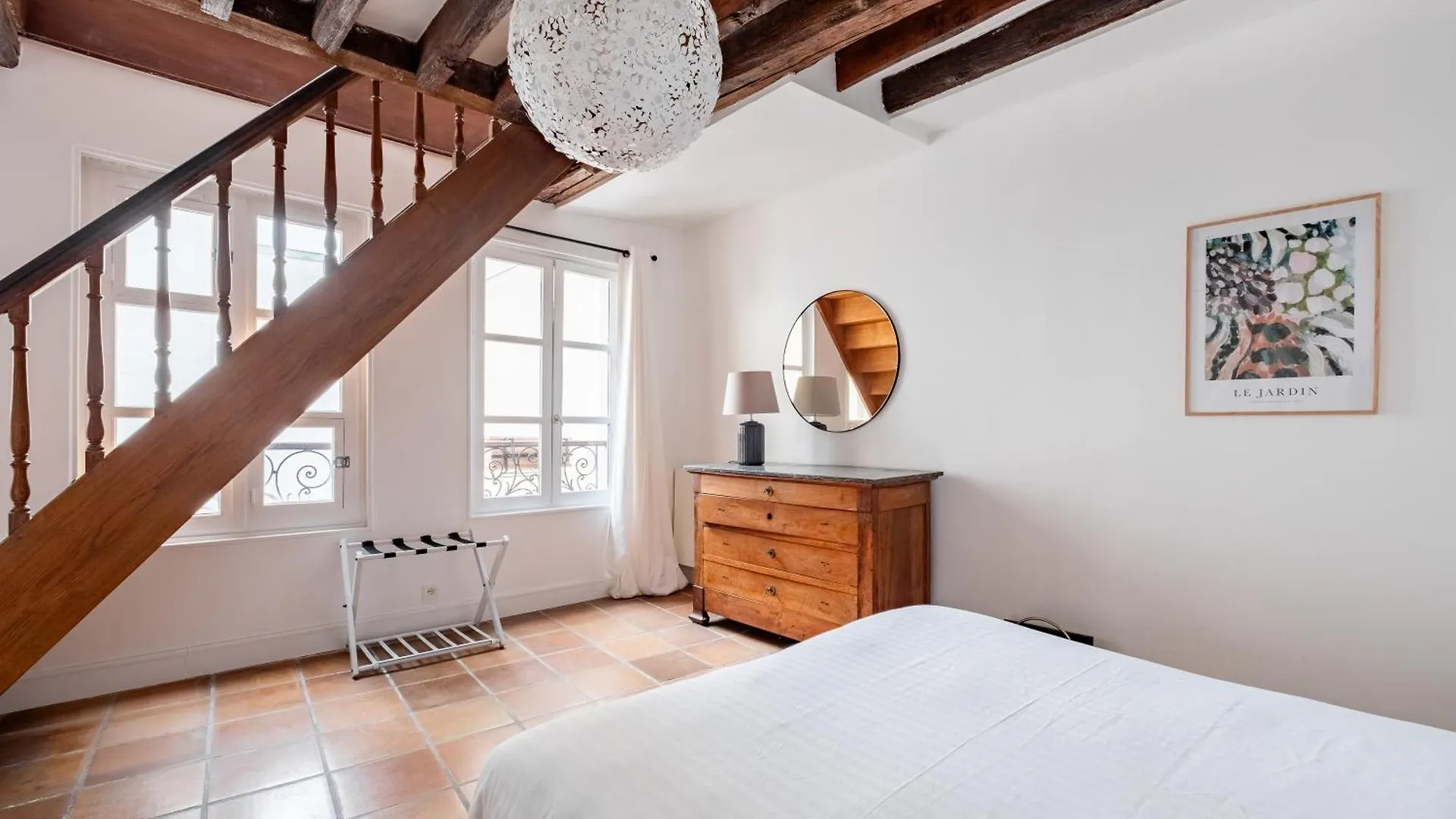 Veeve - Rivoli Rustique Apartment Paris